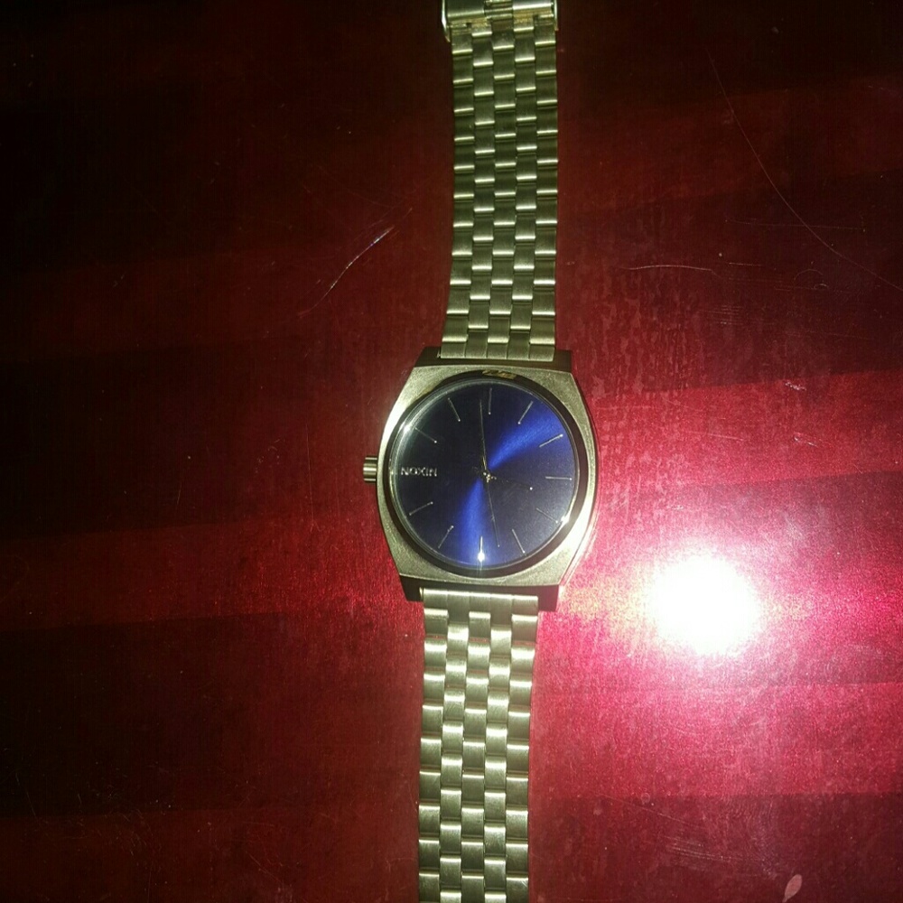 Nixon watch